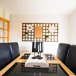 Spacious Three Bedroom Home In Bundoran بوندوران