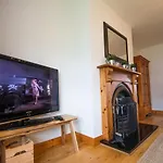 Spacious Three Bedroom Home In Bundoran بيت للعطل