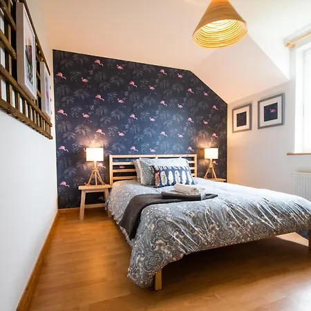 Beautiful Three Bedroom In Holiday home