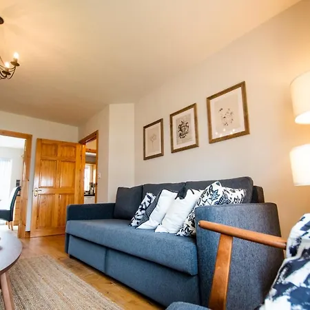 Beautiful Three Bedroom In Holiday home