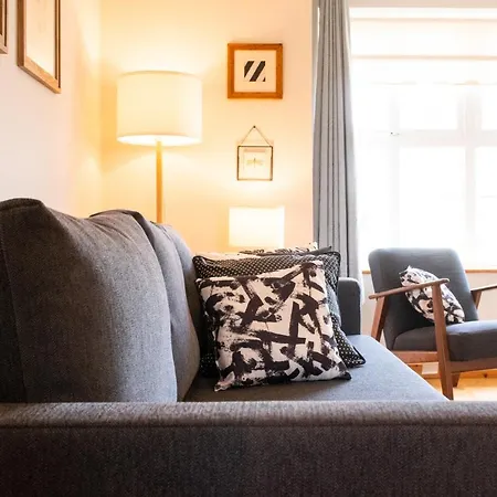 Beautiful Three Bedroom In Feriehus