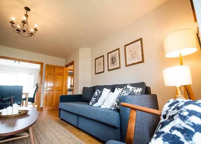 Beautiful Three Bedroom In Feriehus