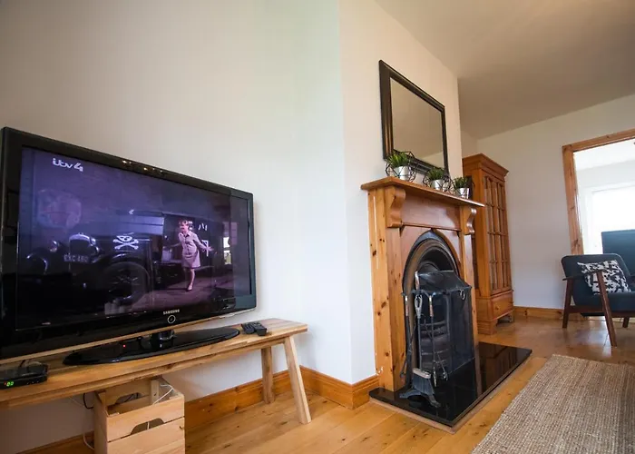 Beautiful Three Bedroom In Feriehus